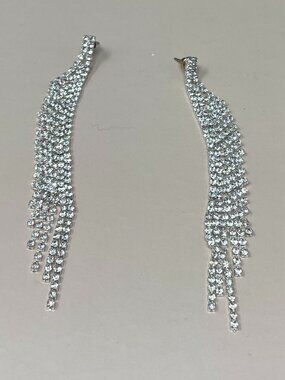 8 Other Reasons | Curved Dangle Earring